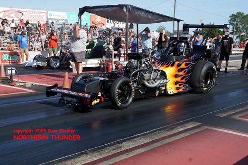 Dave Gallegos (near lane) vs Jeff Krug (far lane)